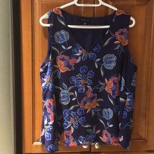 🌸 Adrienne Vittadini  top